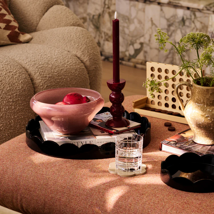 Black Round Medium Lacquered Scallop Tray - Image 2