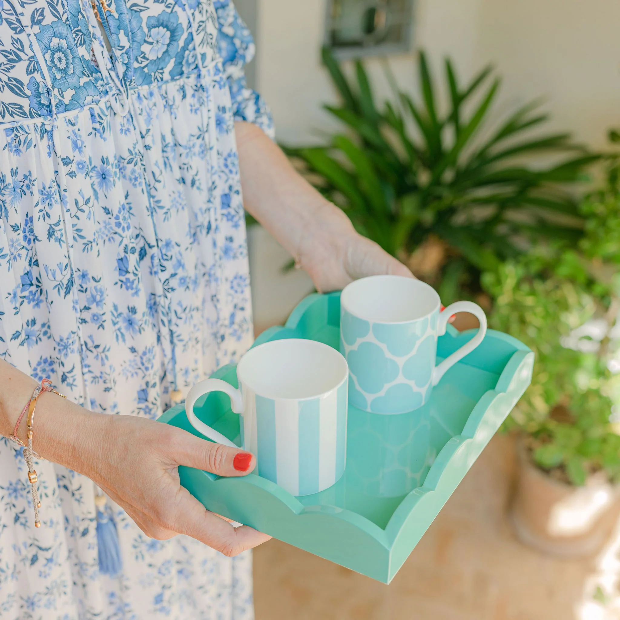 Turquoise Small Lacquered Scalloped Tray - Image 2