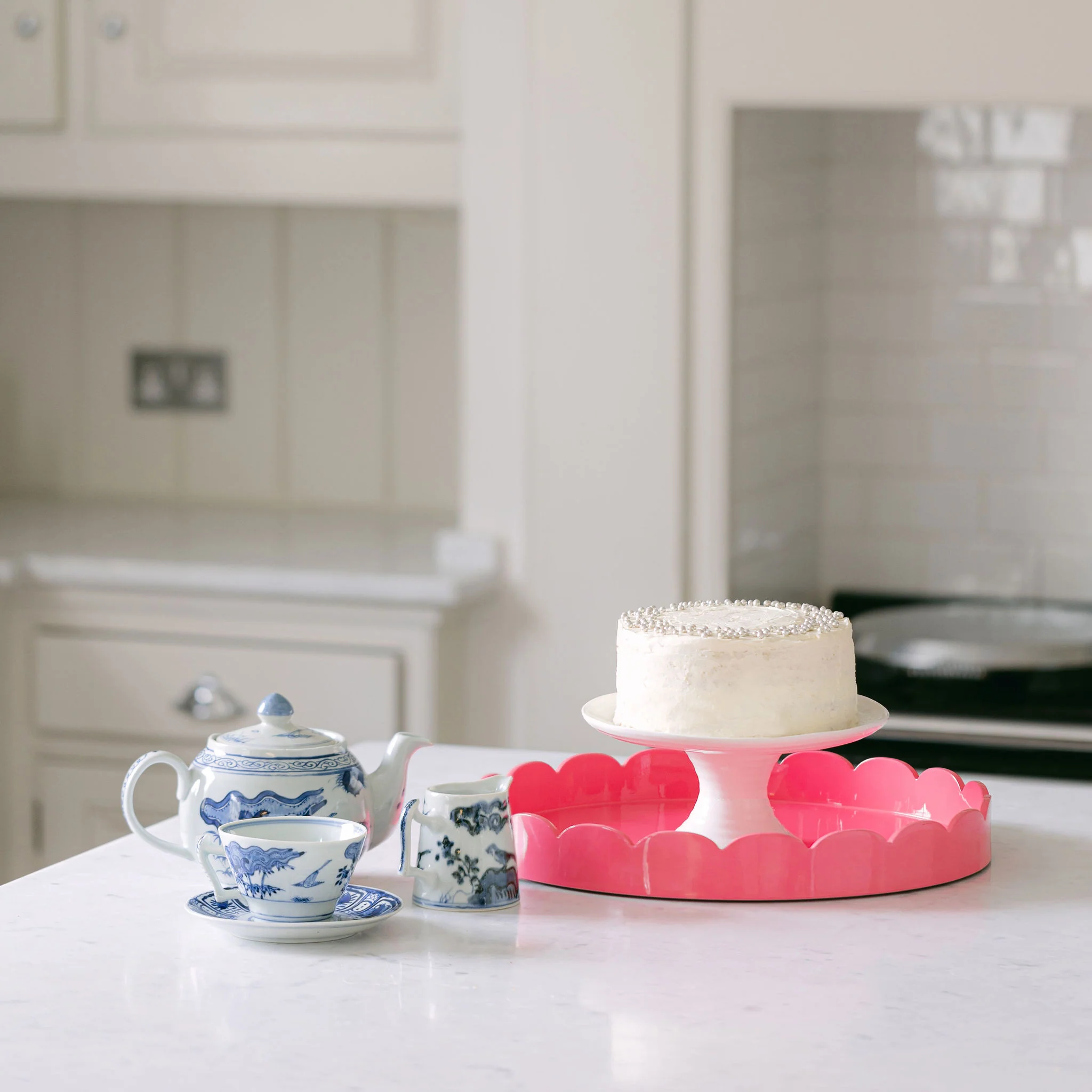 Watermelon Round Medium Lacquered Scallop Tray - Image 3