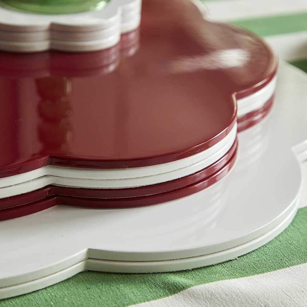 White Large Scallop Lacquer Placemats – Set of 4 - Image 2