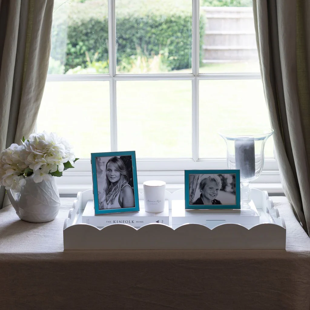 White Large Lacquered Scallop Ottoman Tray - Image 3